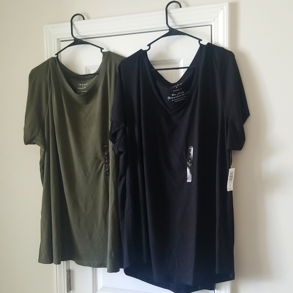 2 Torrid Short Sleeve T-Shirts